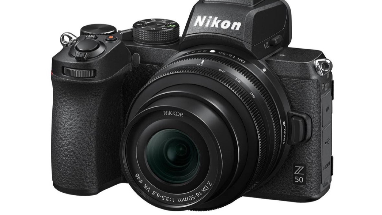 Locação/ Câmeras NIKON Z50 com Lente